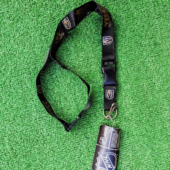 VGK NHL Vegas Golden Knights Hockey Detachable/Breakaway Lanyard Keychain NWT - Picture 3 of 3